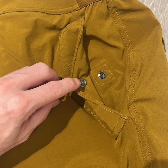 Athleta Vienna skort in mustard - size  4 - Picture 7 of 10